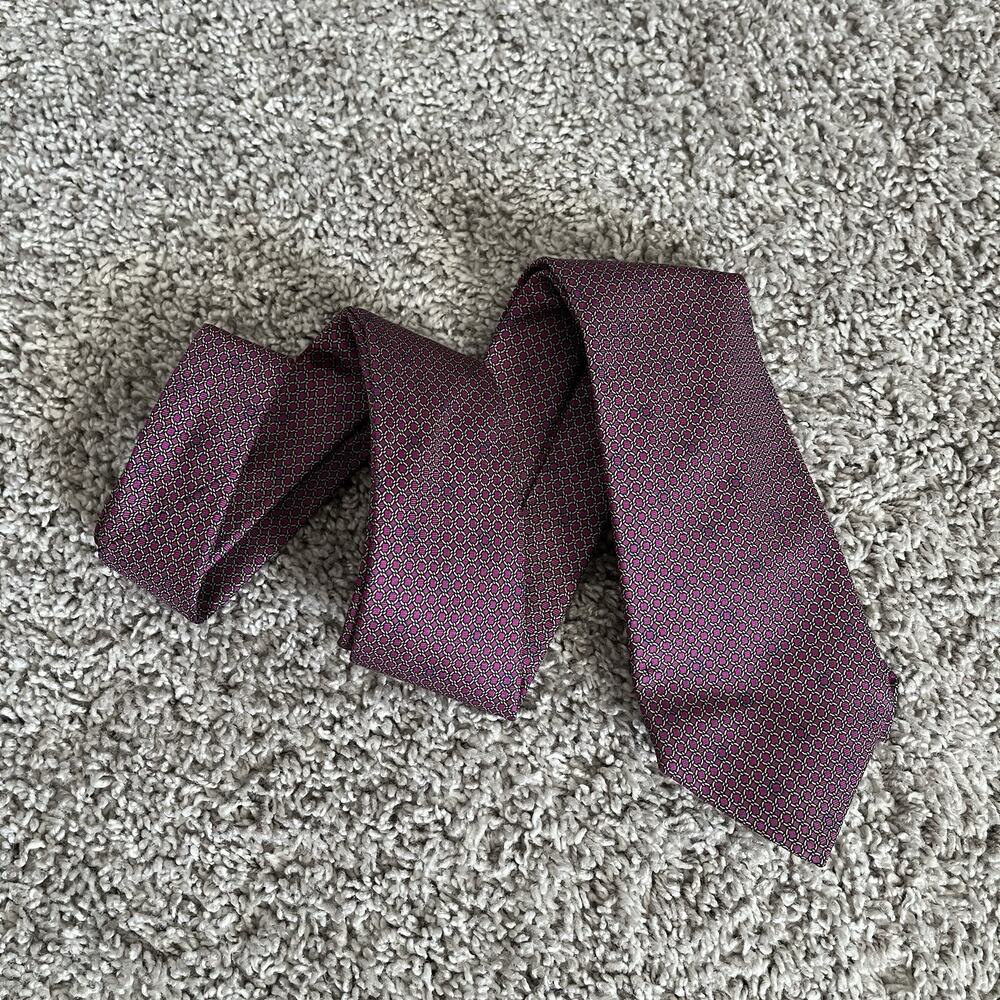 Christian Dior made in Italy Necktie, purple, 100% silk, circles print.